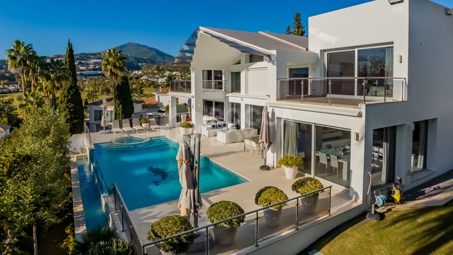 Вилла с 5 спальнями в Марбелья, Испания № 84143