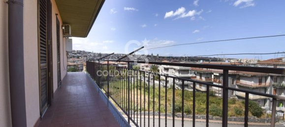 3 bedrooms Apartment in Aci Catena, Italy No. 66030 2