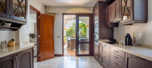 5 bedrooms Villa in Adeje, Spain No. 27344 22