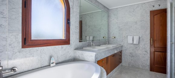 5 bedrooms Villa in Adeje, Spain No. 27344 34