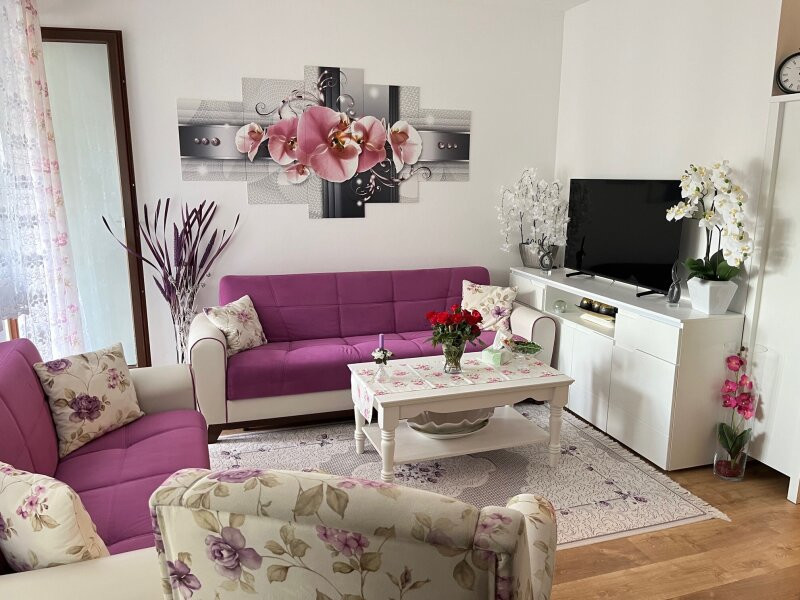 2غرفة شقة في Axams, Austria رقم 176951