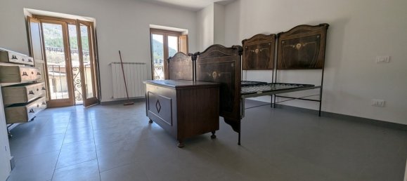 4 bedrooms House in L'Aquila, Italy No. 279737 19