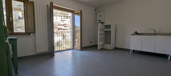 4 bedrooms House in L'Aquila, Italy No. 279737 11