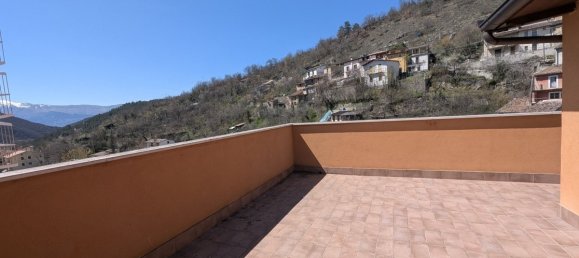 4 bedrooms House in L'Aquila, Italy No. 279737 6