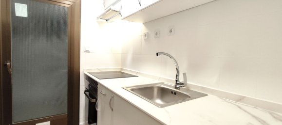 Apartamento de 2 dormitorios en Santa Coloma de Gramenet, Spain No. 168539 3