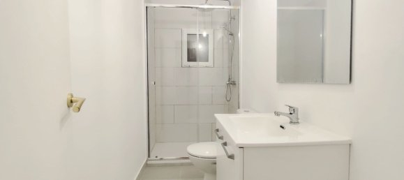 Apartamento de 2 dormitorios en Santa Coloma de Gramenet, Spain No. 168539 24
