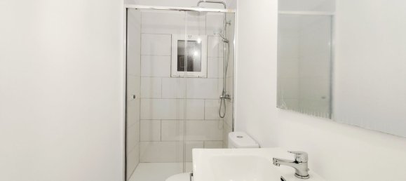 Apartamento de 2 dormitorios en Santa Coloma de Gramenet, Spain No. 168539 22