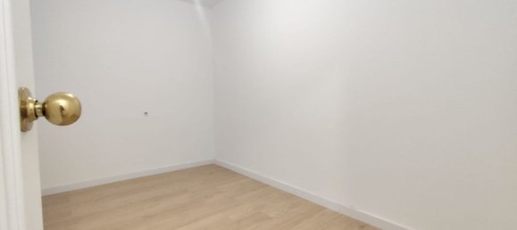 Apartamento de 2 dormitorios en Santa Coloma de Gramenet, Spain No. 168539 28