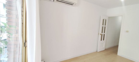 Apartamento de 2 dormitorios en Santa Coloma de Gramenet, Spain No. 168539 13