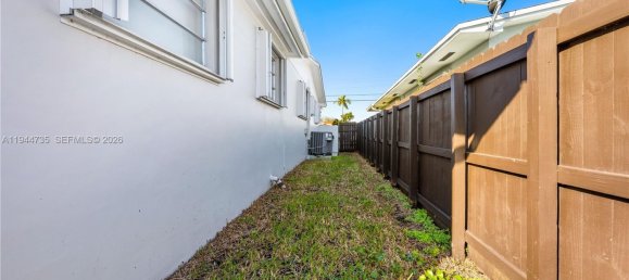 4 bedrooms Villa for rent in Miami, Miami-Dade, Florida, USA № 615505 3