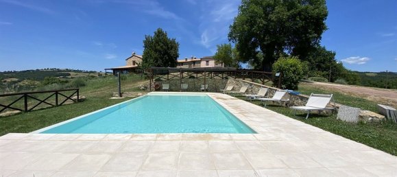 20 rooms House in Manciano, Italy No. 92061 16
