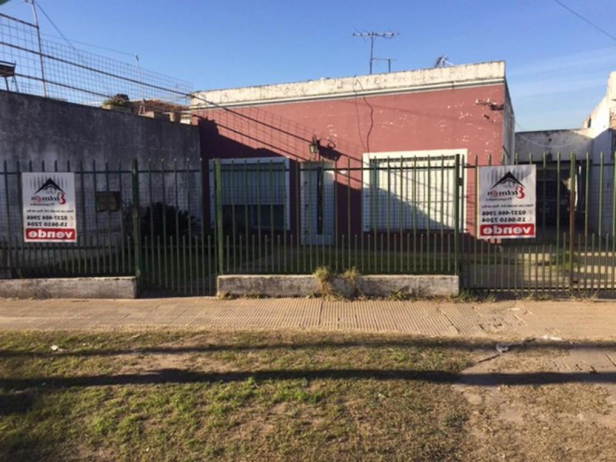 3 bedrooms House in Moreno, Argentina No. 16215