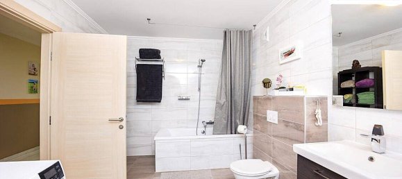 Квартира с 3 спальнями в Винер Нойштадт, Австрия № 241400 4