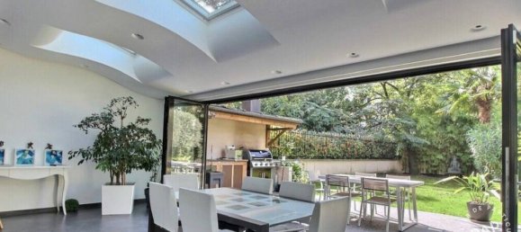 Casa de 5 dormitorios en Maisons-Alfort, France No. 350754 7