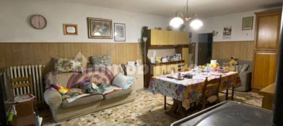 4 Schlafzimmer Haus in Santo Stefano Roero, Italy, Nr. 175956 7