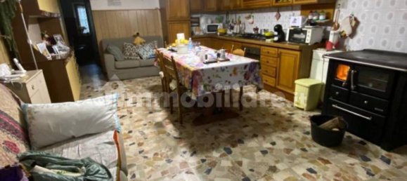 4 Schlafzimmer Haus in Santo Stefano Roero, Italy, Nr. 175956 9