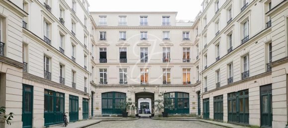 5 bedrooms Apartment in Paris, France No. 131351 2