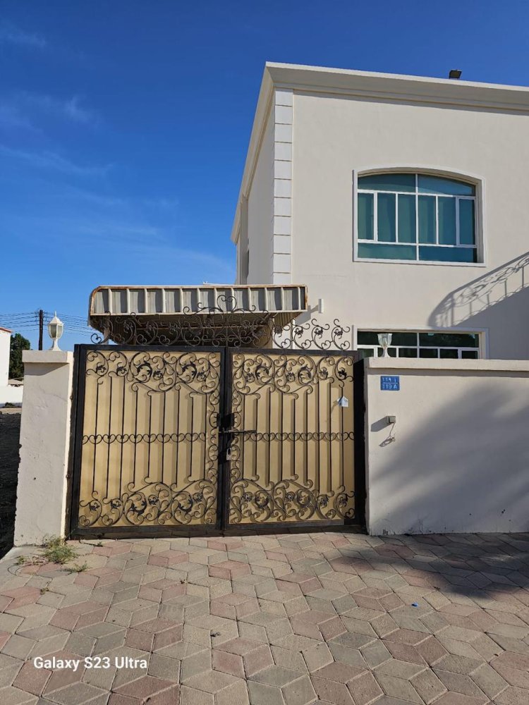 5 bedrooms Property in Bawshar, Oman No. 1534