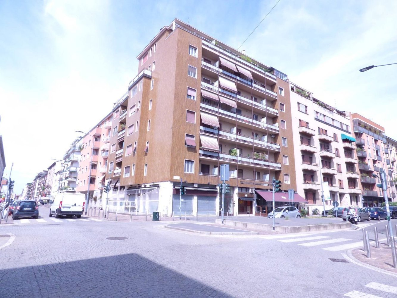 Propriété commerciale à Milan, Italy 25m² No. 400593