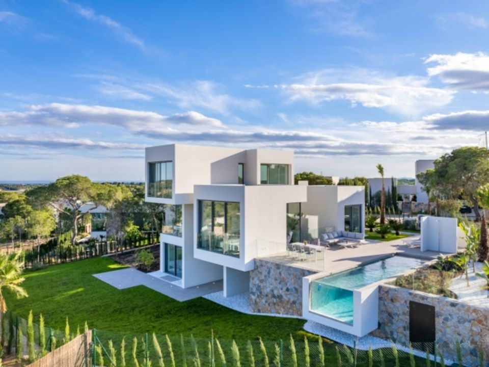Villa de 3 dormitorios en Dehesa De Campoamor, Spain No. 282796