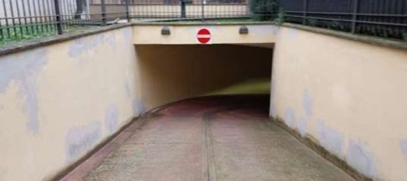 31m² Garage in Milan, Italy No. 359035 2