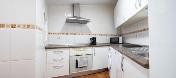 Apartamento de 3 dormitorios en Madrid, Spain No. 97087 3