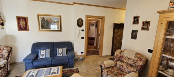 2-salle Appartement à Udine, Italy No. 299946 4