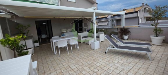 3 bedrooms Apartment in Alba Adriatica, Italy No. 337060 4