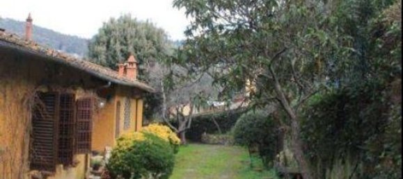 3 bedrooms House in Florence, Italy No. 274006 3