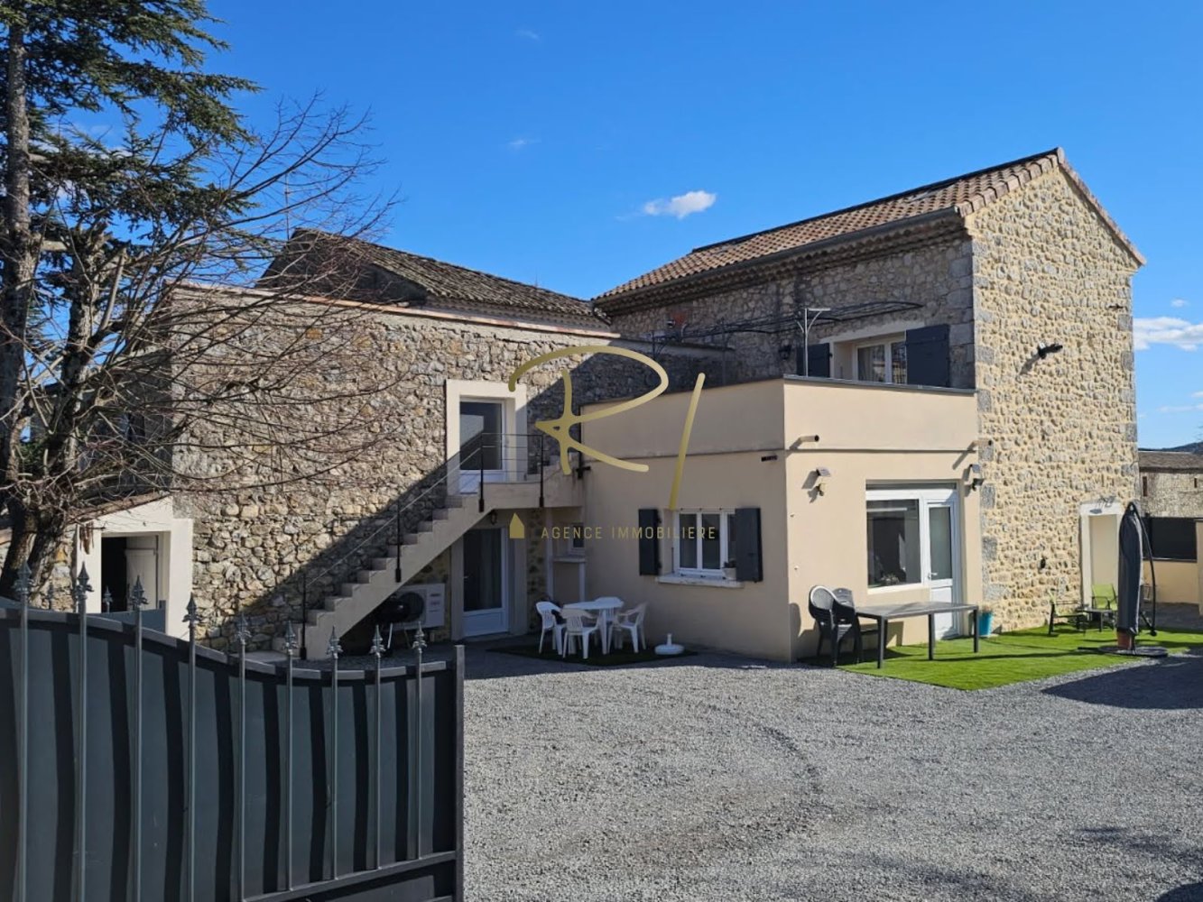 4 chambres Maison à Vallon-Pont-d'Arc, France No. 207257