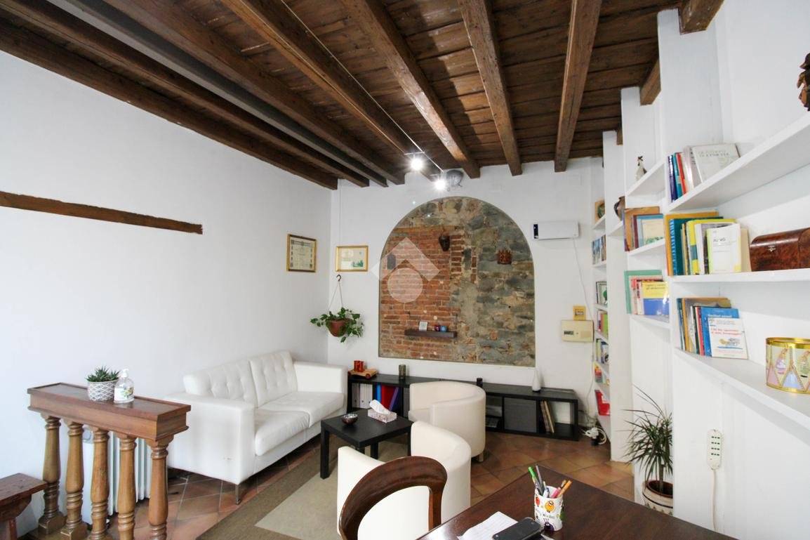 Офис с 1 комнатой в Бергамо, Италия № 85374