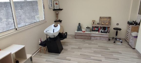 2 rooms Commercial property in Saintes, France No. 308498 6