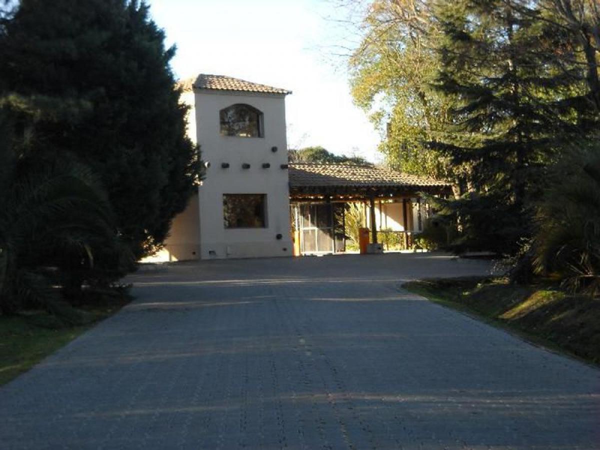  Land in Buenos Aires, Argentina No. 112682