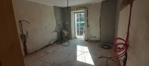 5 rooms House in Lucca, Italy No. 89075 13