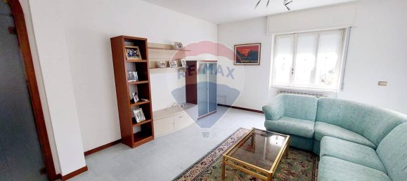 7 rooms House in Endine Gaiano, Italy No. 128970 6