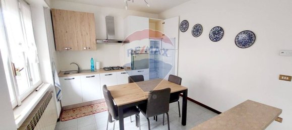 7 rooms House in Endine Gaiano, Italy No. 128970 4