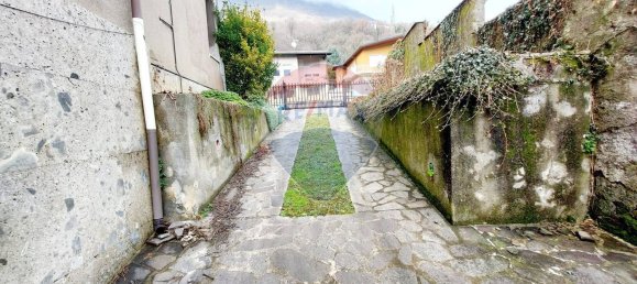 7 rooms House in Endine Gaiano, Italy No. 128970 30
