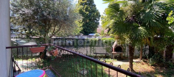 Квартира с 2 спальнями в Галларате, Италия № 367108 12