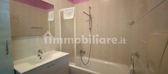 Квартира с 2 спальнями в Галларате, Италия № 367108 16