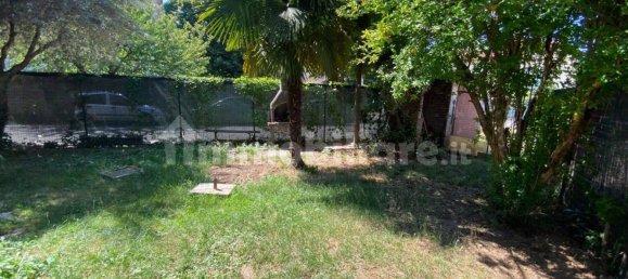 Квартира с 2 спальнями в Галларате, Италия № 367108 14