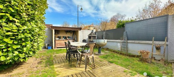 Casa de 2 dormitorios en Yerres, France No. 288661 9