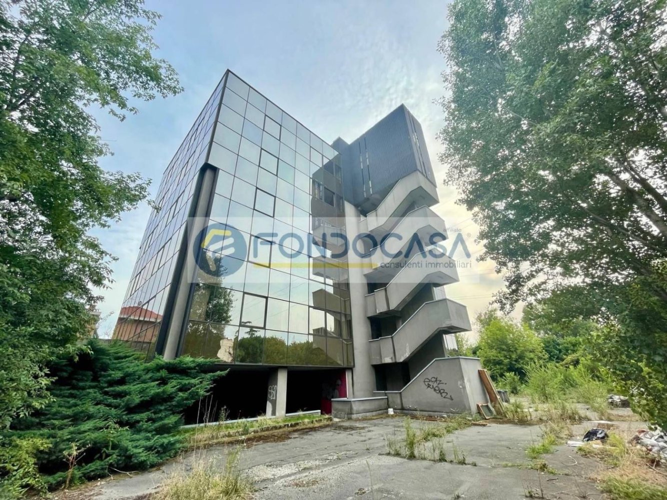 Gebäude in Cologno Monzese, Italy 3016m², Nr. 283354