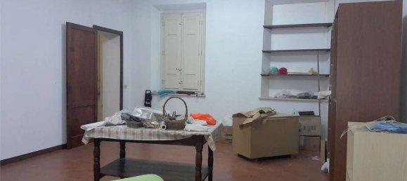 Casa de 9 divisões em Lucca, Italy N.º 72418 10