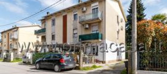 5 rooms Apartment in Correggio, Italy No. 39797 16