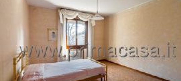5 rooms Apartment in Correggio, Italy No. 39797 7