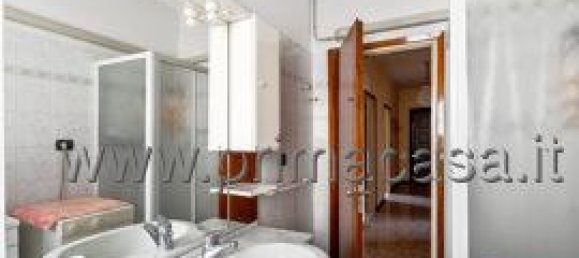 5 rooms Apartment in Correggio, Italy No. 39797 17