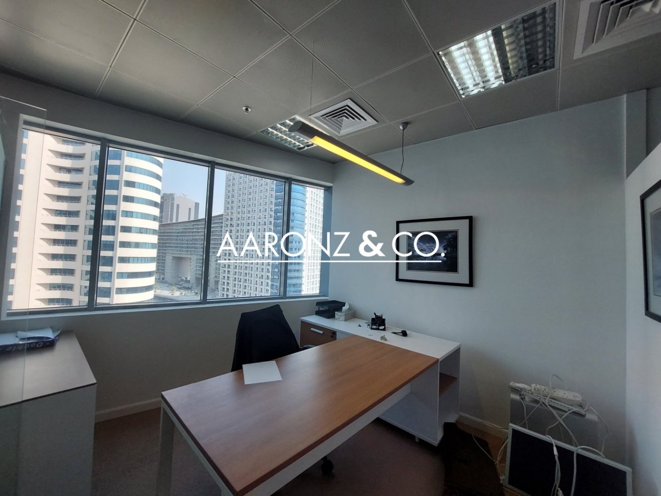 89m² Office in Business Bay, UAE No. 111804