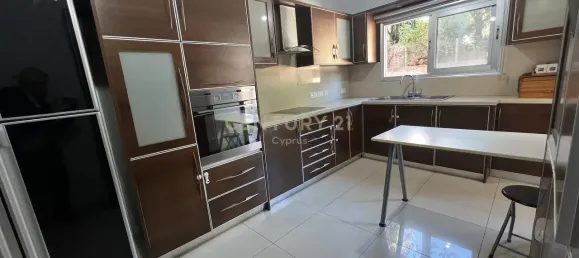 3 bedrooms Apartment in Limassol, Cyprus No. 4559 4