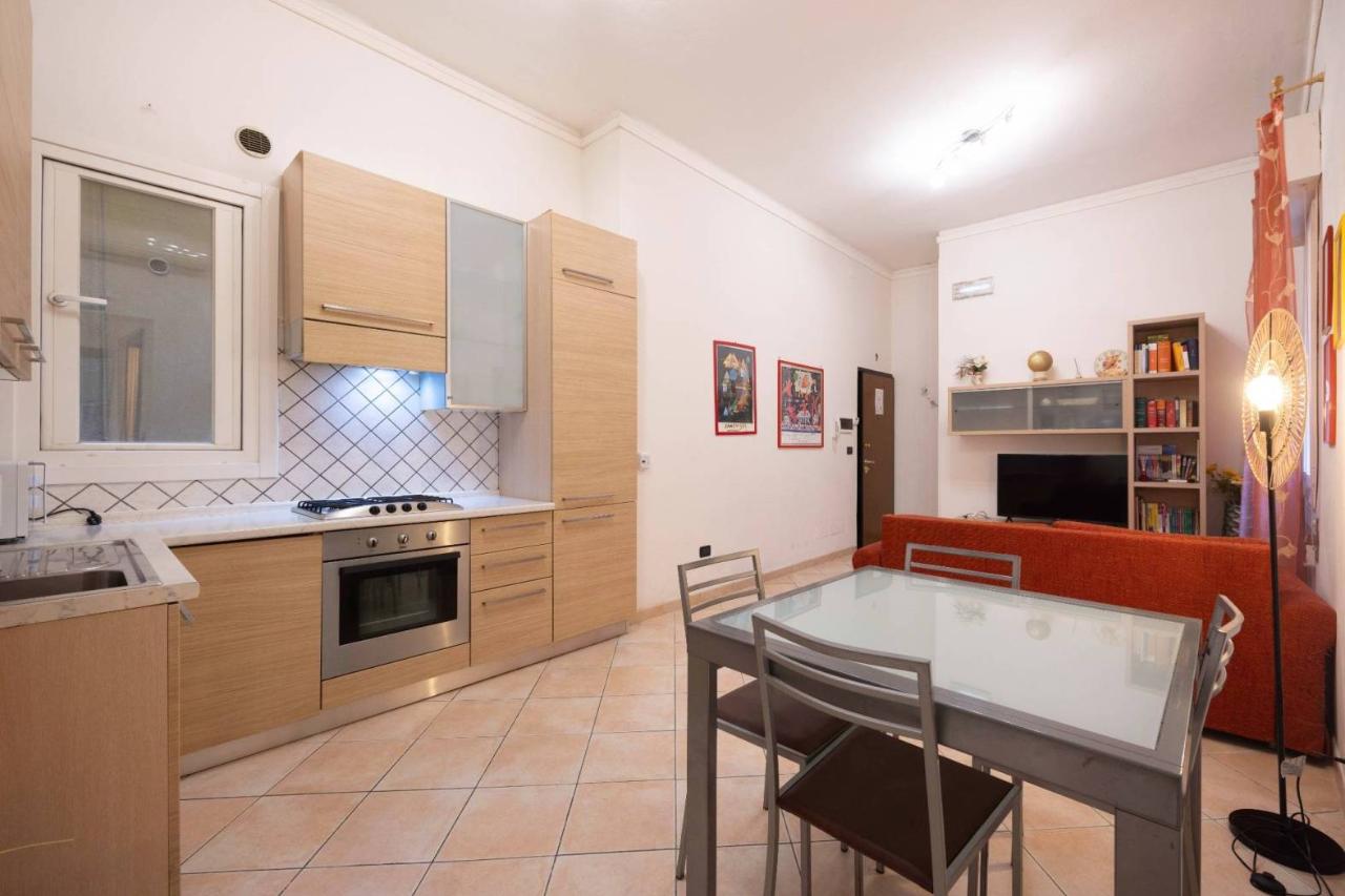 2 rooms Apartment in Bologna, Italy No. 38788