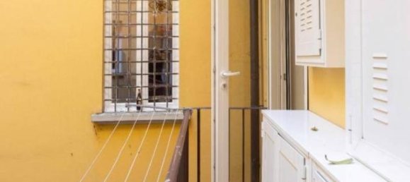 2 rooms Apartment in Bologna, Italy No. 38788 38